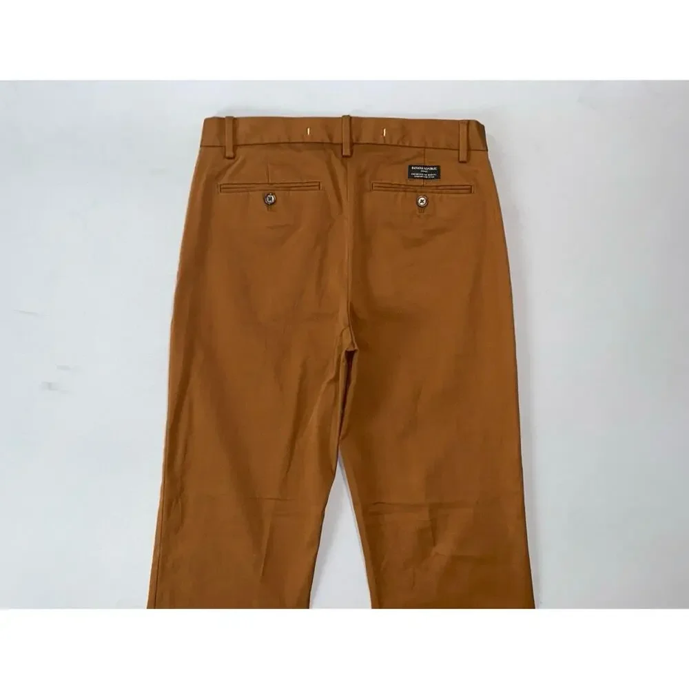 Banana Republic New Straight RMC Rapid Movement Chino in Potter's Clay. 29X29.